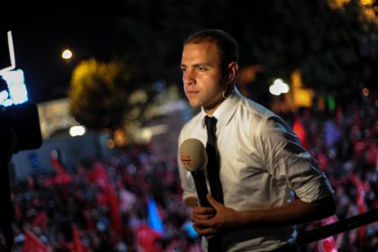 Habertürk'ten ayrılan Ömer Topsakal Kılıçdaroğlu'nun basın ekibine katıldı