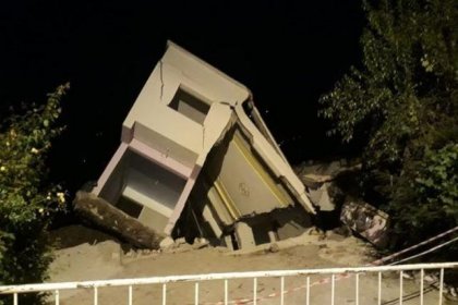 Ordu'da bir mahalle çöküyor