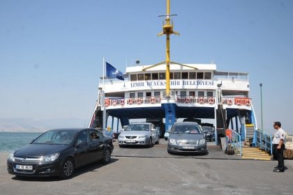 Ulaştırma Bakanlığı yönetmelik yayınladı: İzmir'de arabalı vapurda araç içindeki yolculardan da ücret alınacak