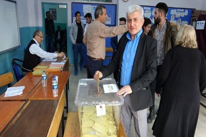 Umre, çeyrek altın ve bulaşık makinesi vadeden muhtar adayı seçimi 7. sırada bitirdi