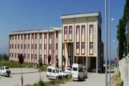 Van’da İlahiyat Fakültesi bölüm başkanından kadın öğrencilere cinsel taciz