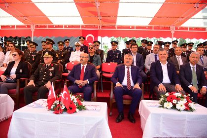 Zeydan Karalar, 19 Mayıs'ın 100. yıl kutlamalarına katıldı