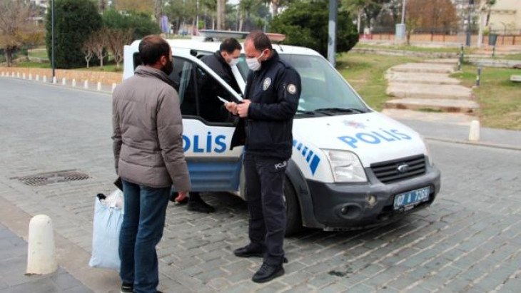 'Gidecek yerim yok' demesine rağmen ceza kesilen yurttaşa Antalya Büyükşehir Belediyesi sahip çıktı
