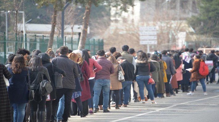 280 bin genç öğrenim kredisi borcunu ödeyemediği için icra tehdidiyle karşı karşıya