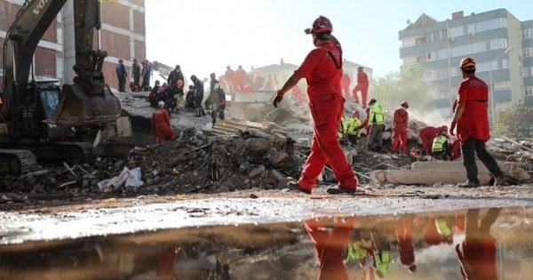 AFAD İzmir depreminde 102 vatandaşımızın hayatını kaybettiğini duyurdu