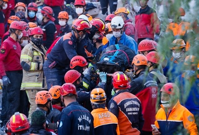 AFAD İzmir depreminde 105 vatandaşımızın hayatını kaybettiğini duyurdu