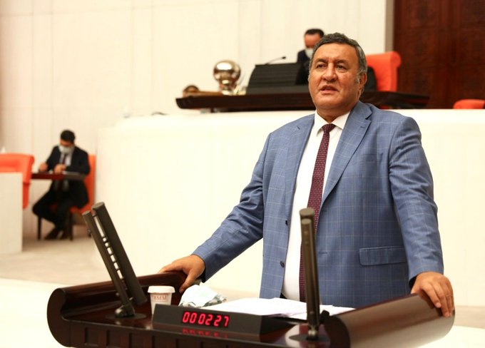 AKP, stajyer ve çıraklara da acımadı; CHP Milletvekili Ömer Fethi Gürer’in Kanun Teklifi, AKP’li milletvekillerinin oylarıyla reddedildi