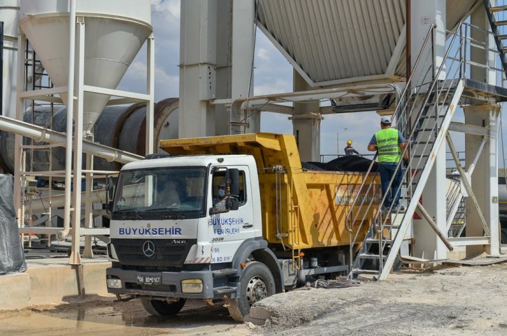 Ankara Büyükşehir Belediyesi kendi asfaltını üretmeye başladı