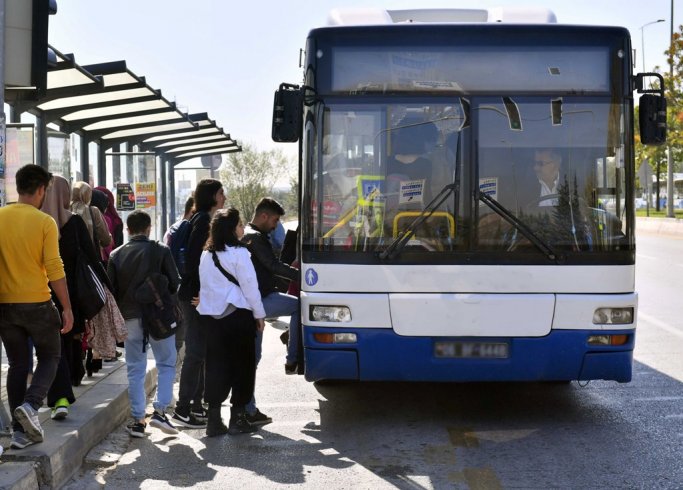 Ankara Büyükşehir Belediyesi'nden ODTÜ'lü öğrencilere ücretsiz servis hizmeti