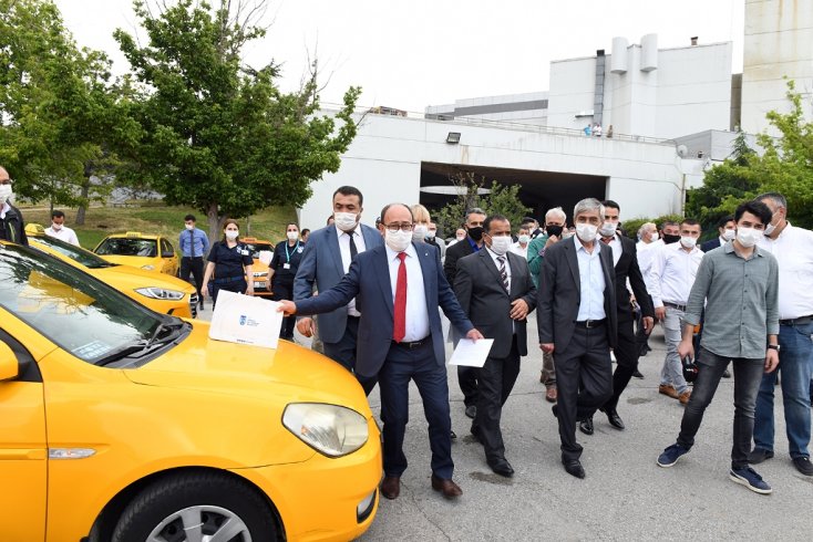 Ankara Büyükşehir Belediyesi'nden, Ankara’nın en büyük taksi durağının AŞTİ Taksi Durağına hijyen desteği