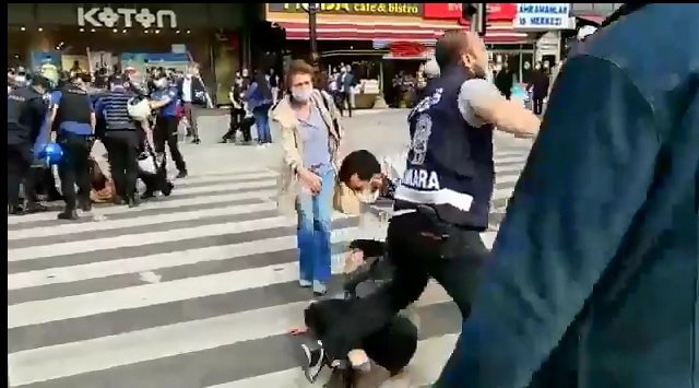 Ankara'da Ethem Sarısülük anmasına polis saldırısı