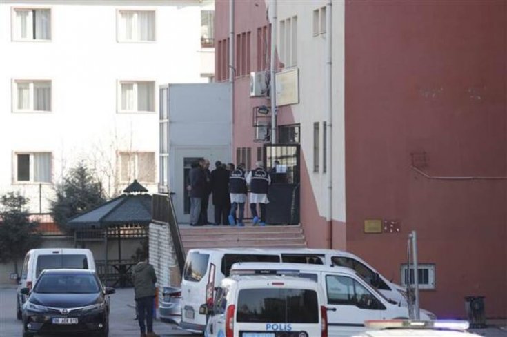 Ankara'da lisede dehşet: Personel, okul müdürünü vurdu sonra intihara kalkıştı