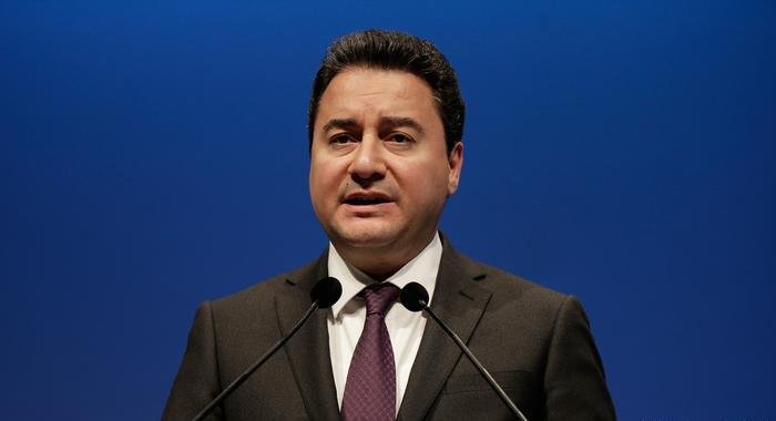 Babacan: Şimdi neden faizi artırdınız diye sormak lazım