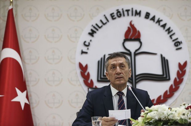 Bakan Selçuk: 21 Eylül'de belirli sınıflarda yüz yüze eğitimi başlatacağız