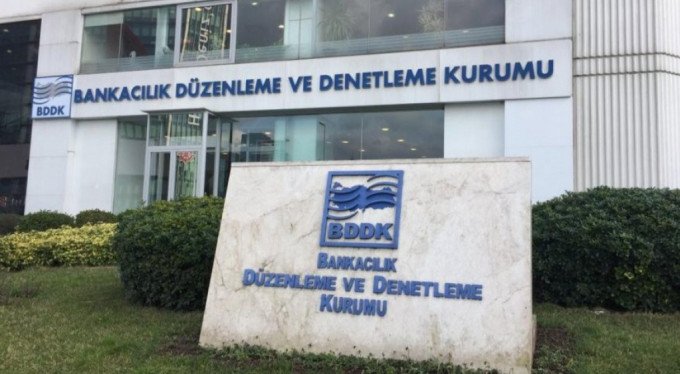 BDDK'dan yeni düzenleme: Bankaların yurt dışındaki bankalarla TL işlemleri sınırlandı