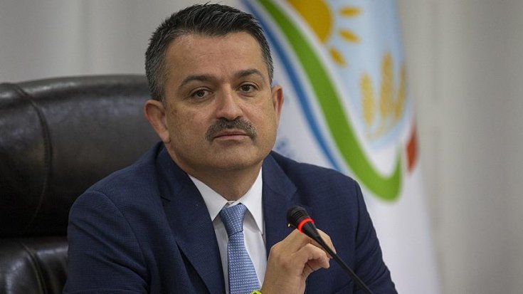 Bekir Pakdemirli: Makamda tavuk etlerini çamaşır suyuna bastırdım, herhangi bir değişim olmadı