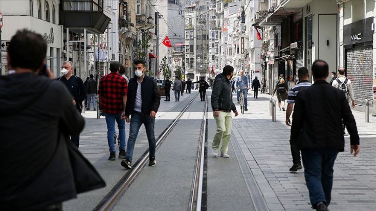 Bilim Kurulu üyesi Levent Akın: Vaka sayısı bin bandında seyretmeye devam ederse eylül, ekim ayları sıkıntılı olur