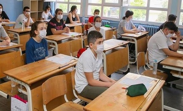 Bilim Kurulu Üyesi Yavuz: Sınıfta birden fazla vaka çıkarsa eğitime ara verilir