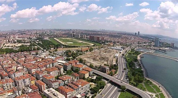 Birinci derece deprem bölgesinde yer alan Bakırköy'ün 7 mahallesinde kentsel dönüşüm planları AKP'lilerin oylarıyla reddedildi