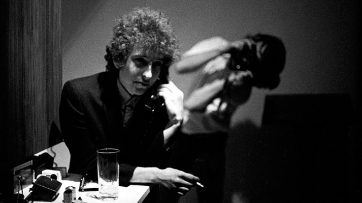 Bob Dylan'ın kaleme aldığı mektup ve şarkı sözleri 495 bin dolara satıldı