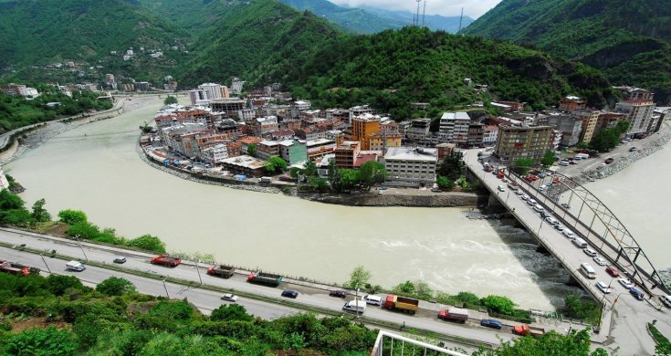 Borçka ilçe merkezi ve Aralık köyü için 15 günlük karantina kararı alındı