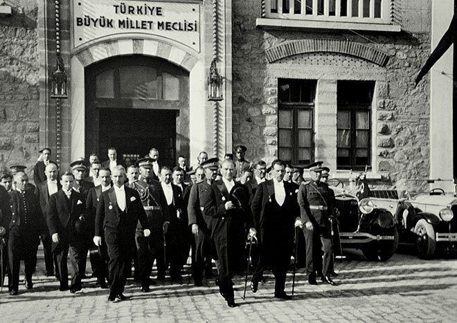 Bugün Cumhuriyetimiz 97 yaşında! 'Cumhuriyet Bayramımız Kutlu Olsun'