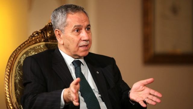 Bülent Arınç: Sayın Berat Albayrak 'ekonomide sıkıntı yok' dediğinde itiraz ettim