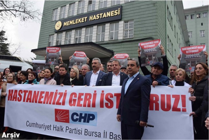 CHP Bursa İl Başkanı Karaca; 'Sağlık bakanı basına ambargo uyguladı, tek kale maç oynadı'