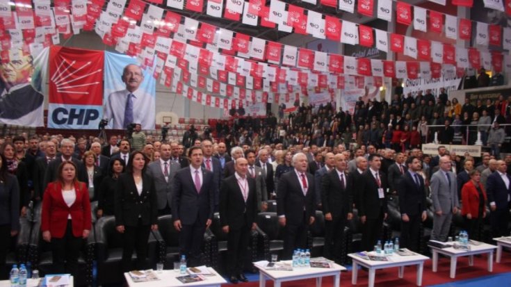 CHP İzmir İl Başkanlığı'na yeniden Deniz Yücel seçildi