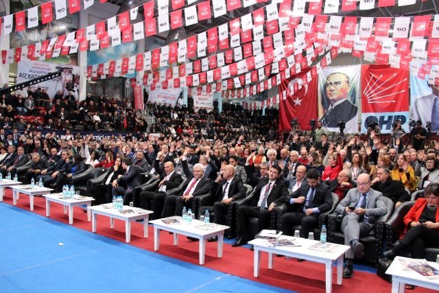 CHP İzmir il Örgütü çarşaf listeyle seçime gidiyor