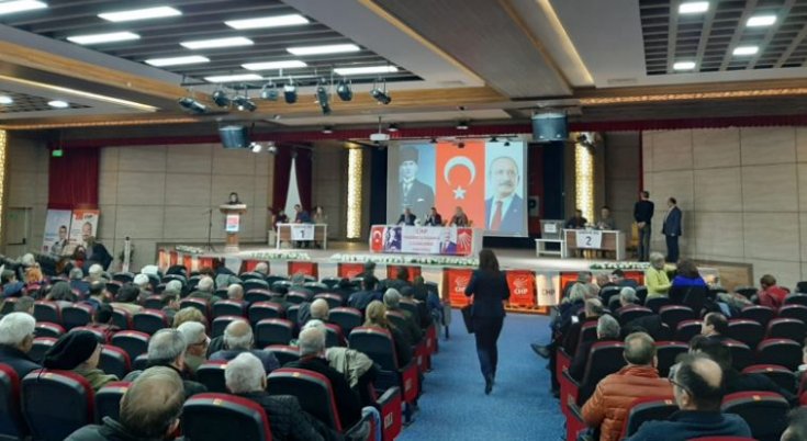 CHP Yunusemre İlçe Başkanlığı 3. Olağan Kongresi'ni yapıyor