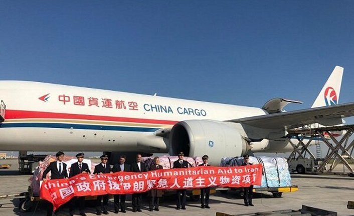 Çin, dünyaya 23 uçakla 406 ton sağlık malzemesi taşıdı