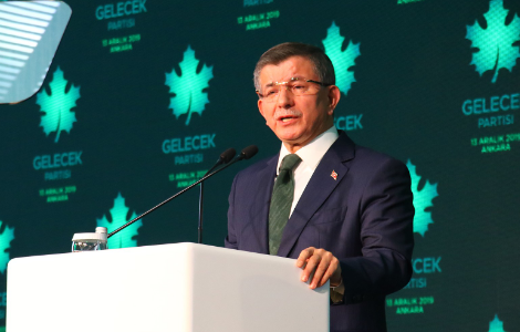 Davutoğlu: Bize medya ambargosu koyuyorlar, biliyorlar ki biz 3 gün konuşsak 3 ay nefes alamazlar