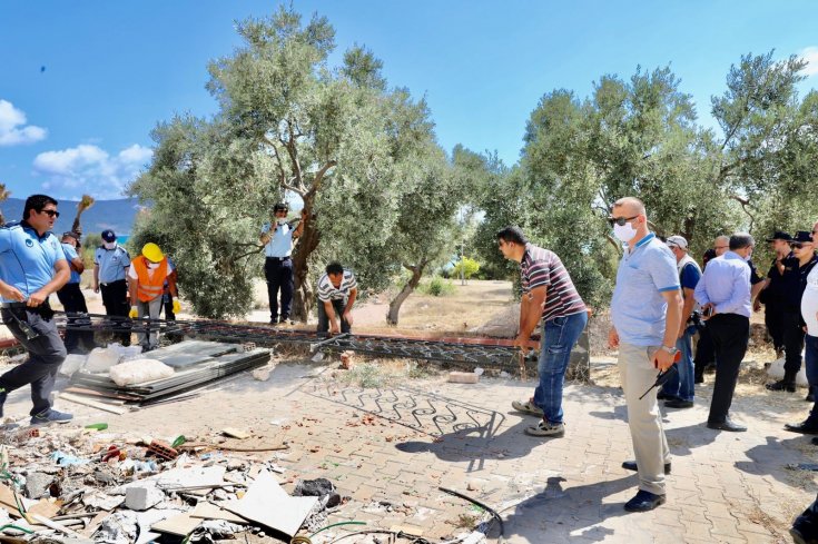 Didim'de kaçak yapılarla mücadele devam ediyor