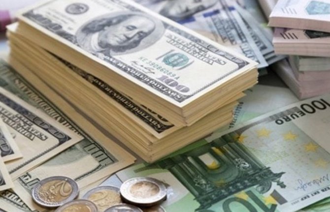 Dolar ve euro'da tırmanış sürüyor