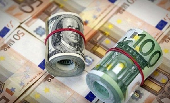 Dövizdeki yükseliş sürüyor: Dolar 7.55'i, euro 8.96'yı aştı