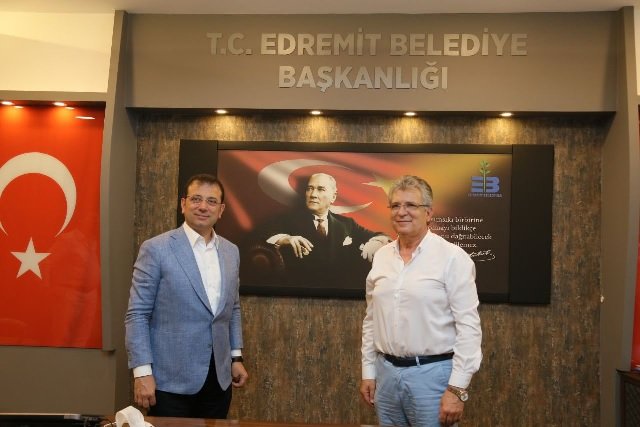 Ekrem İmamoğlu'ndan Edremit Belediyesine ziyaret