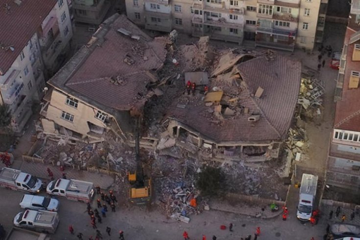 Elazığ'da 6,8 büyüklüğünde deprem: 22 kişi yaşamını yitirdi, 1243 kişi yaralandı