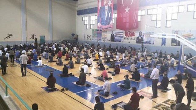 Erzurum'da spor salonlarına 'cuma namazı' düzenlemesi