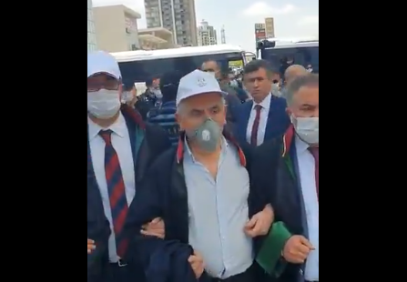 Feyzioğlu, polis ablukasındaki baro başkanlarının yanına gitti, başkanlar sırtlarını döndü