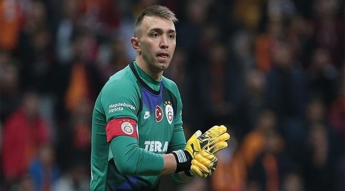 Galatasaray'ın kalecisi Muslera: Erdoğan dini hastalığın önüne koydu