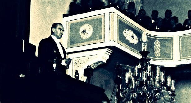 Gazi Mustafa Kemal, Nutuk'u 93 yıl önce Cumhuriyet Halk Partisinin 2. kurultayında 36,5 saat 6 gün okudu