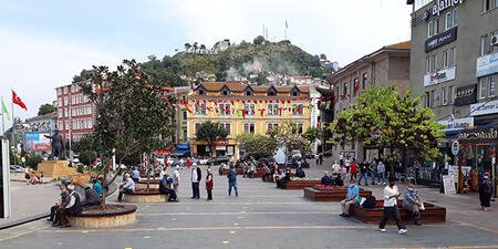 Giresun'da yürürken sigara içmek yasaklandı!