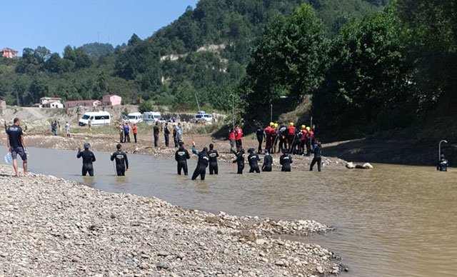 Giresun'daki sel felaketinde ölü sayısı 11'e yükseldi