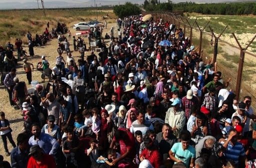 'Göçmenler ve mülteciler üç krizi aynı anda yaşıyor'