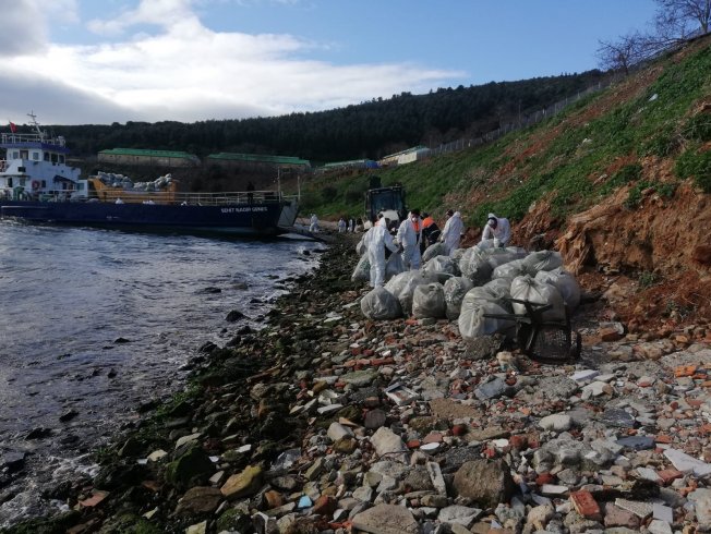 İBB Adalar'ı temizledi: Büyükada'dan 25 bin ton çöp toplandı