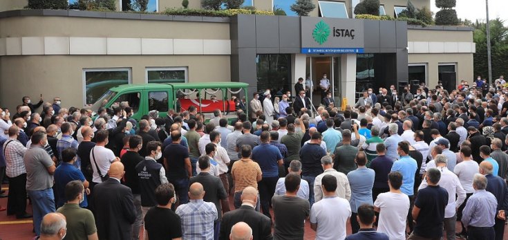 İBB İştirakı İSTAÇ Genel Müdürü Mustafa Canlı için Genel Müdürlük binası önünde tören düzenlendi ve defnedilmek üzere memleketi Gümüşhane'ye yollandı