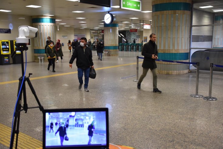 İBB, metro istasyonlarında termal kamera uygulamasına geçti