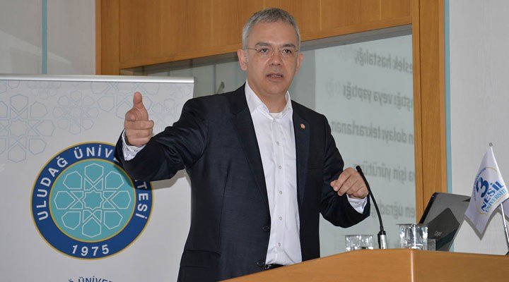 AKP'nin salgın politikasını eleştiren profesör hakkında soruşturma başlatıldı