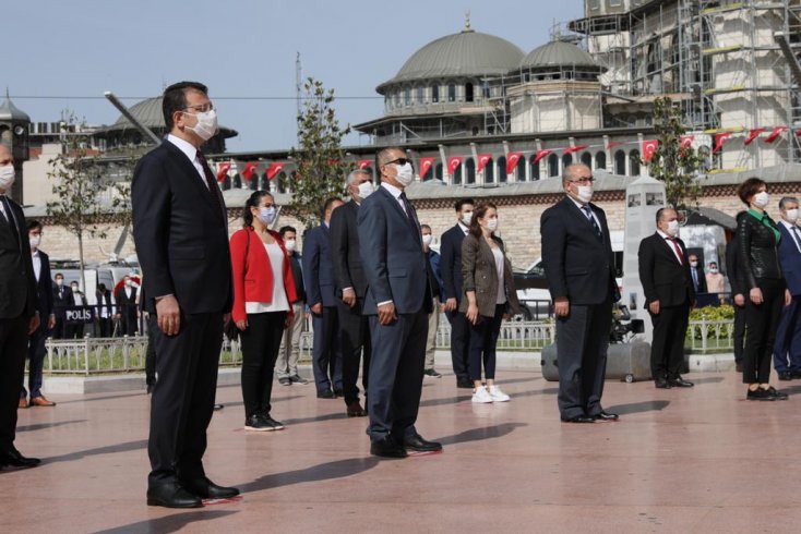 İmamoğlu, 19 Mayıs'ın 101. yıl dönümünde Taksim'deydi